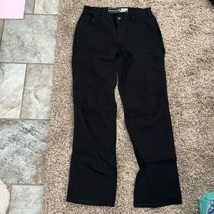 NWOT Women’s Black Lose Fit Carhartt Pants Size 4 30 1/2 Inseam